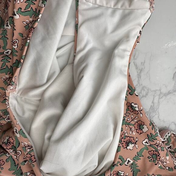 Roller Rabbit Womens Hampton Scoop One Piece Swimsuit Size Medium Ruffle Strap - Picture 6 of 6